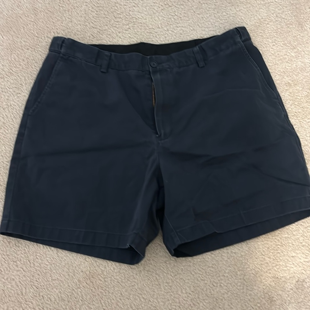 L. L. Bean Navy Khaki Shorts 37